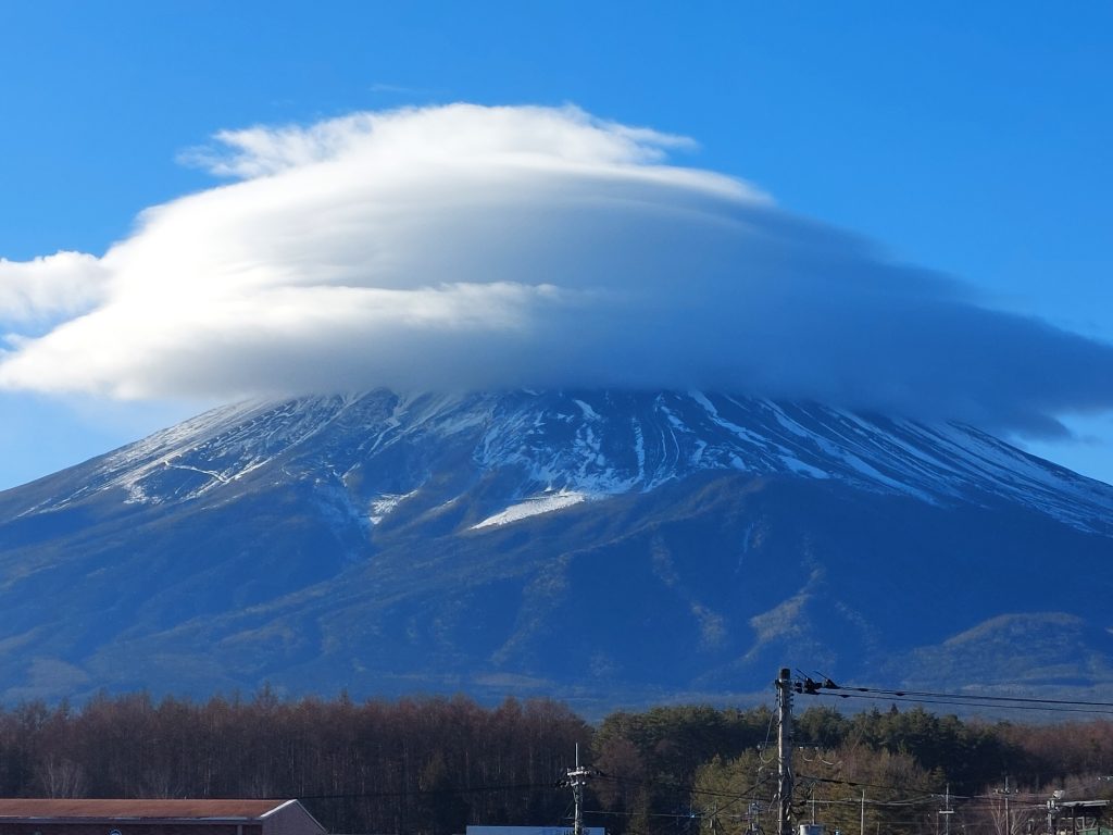 大きな笠雲