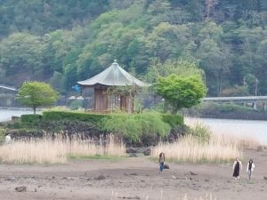 河口湖の六角堂